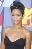 th_60955_babayaga_Rihanna_MTV_VMAs_09-07-2008_142_123_1171lo.jpg