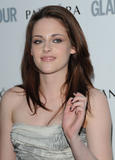 th_83663_dontango_Kristen_Stewart_20110607_002_122_391lo.jpg