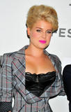th_15925_celebrity_paradise.com_TheElder_celebrity_paradise.com_TheElder_1_122_40lo.jpg