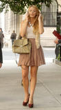th_92041_celebrity_paradise.com_TheElder_BlakeLively45_122_498lo.jpg